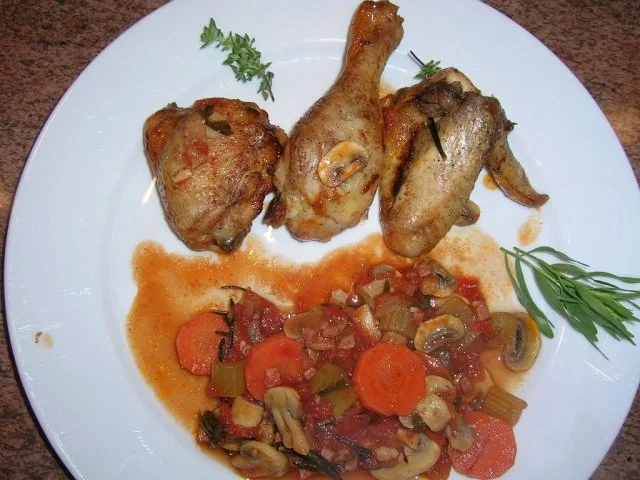 Rezept: Huhn (Hähnchen) nach Jägerinnen-Art (Pollo alla Cacciatora) Bild Nr. 2 Huhn (Hähnchen) nach Jägerinnen-Art (Pollo alla Cacciatora) - Rezept - Bild Nr. 2