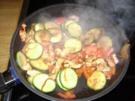 Schnelle Hähnchen - Zucchini Pfanne - Rezept