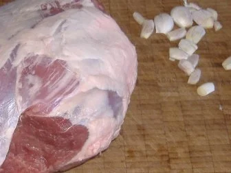 Rezept: Lammkeule mit Roquefortkruste Bild Nr. 2 Lammkeule mit Roquefortkruste - Rezept - Bild Nr. 2