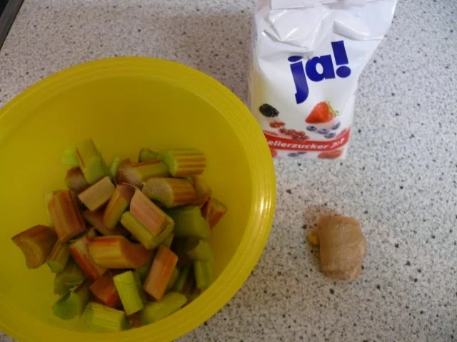 Rezept: Rhabarber-Ingwer-Marmelade Bild Nr. 2 Rhabarber-Ingwer-Marmelade - Rezept - Bild Nr. 2