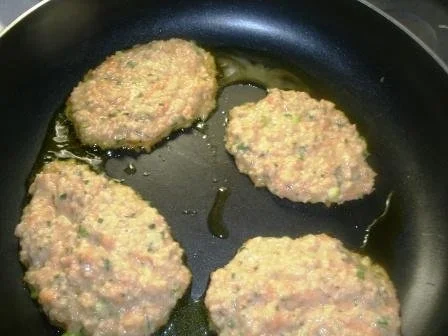 Rezept: Lecker würzige Hirsepuffer- Hirseplinsen mit Zitronenthymian Bild Nr. 5 Lecker würzige Hirsepuffer- Hirseplinsen mit Zitronenthymian - Rezept - Bild Nr. 5