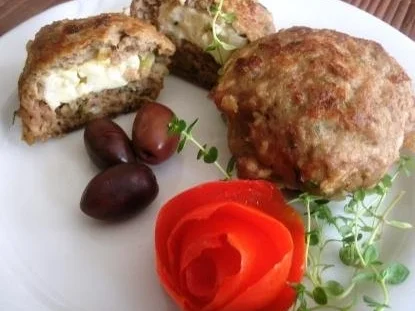 Fetagefüllte Frikadellen - Rezept