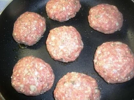 Fetagefüllte Frikadellen - Rezept - Bild Nr. 4