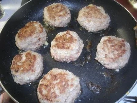 Fetagefüllte Frikadellen - Rezept - Bild Nr. 5