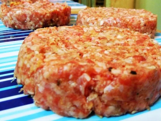 Lammbouletten mit Walnuss-Pfeffer-Sauce und Süßkartoffel-Püree - Rezept - Bild Nr. 3