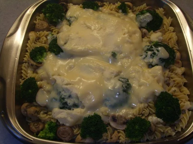 Rezept: Aufläufe: Nudelauflauf mit Champignons und Broccoli Bild Nr. 5 Aufläufe: Nudelauflauf mit Champignons und Broccoli - Rezept - Bild Nr. 5