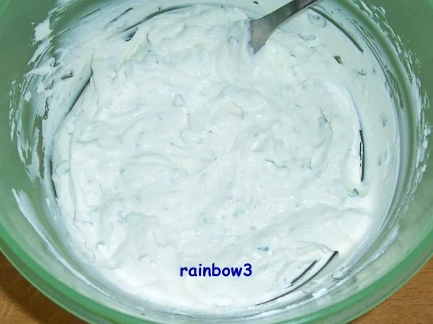 Zwischensnack: Fladenbrot mit Kräuter-Käse überbacken - Rezept - Bild Nr. 2