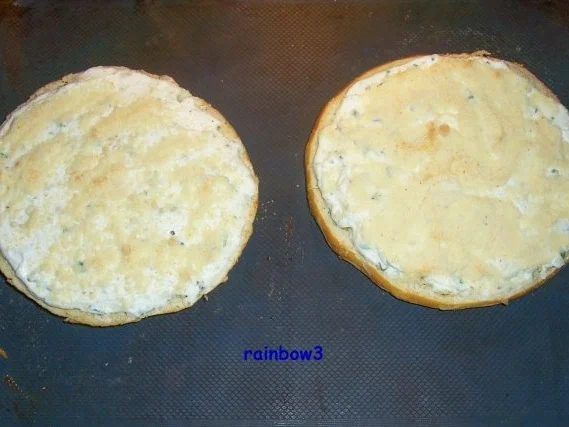 Zwischensnack: Fladenbrot mit Kräuter-Käse überbacken - Rezept - Bild Nr. 7