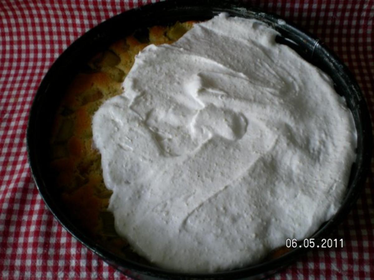 Rhabarberkuchen mit Baiser - Rezept - Bild Nr. 3