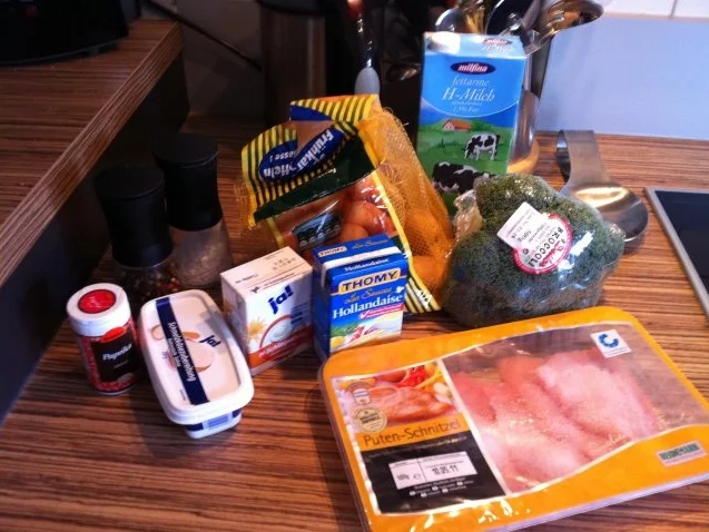 "HAUPTGERICHT" Broccoli-Kartoffel-Gratin mit Putenschnitzel - Rezept - Bild Nr. 2