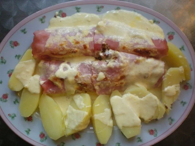 Spargel, warm eingehüllt im Schinkenmantel unter einer Hollandaise-Käse-Decke - Rezept - Bild Nr. 7