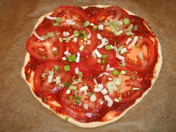 Rezept: bunte Pizza m. Quark-Öl-Teig Bild Nr. 4 bunte Pizza m. Quark-Öl-Teig - Rezept - Bild Nr. 4