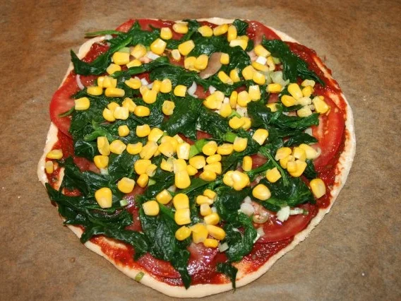 Rezept: bunte Pizza m. Quark-Öl-Teig Bild Nr. 5 bunte Pizza m. Quark-Öl-Teig - Rezept - Bild Nr. 5