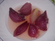 GESCHMORTE ROTE HONIG-ZWIEBELN - Rezept