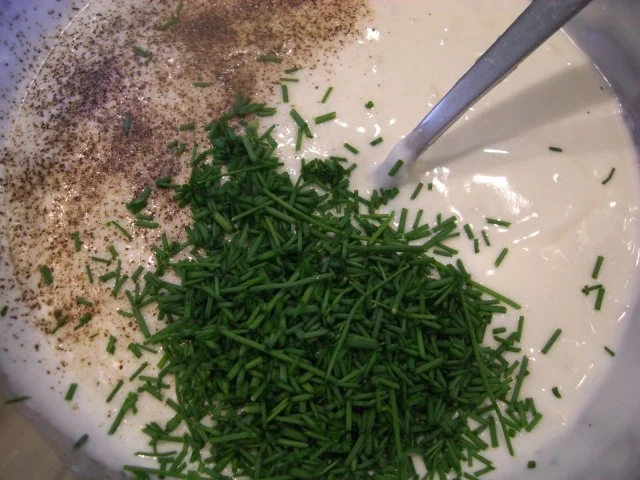 Ranch Dressing oder Dip - Sauce mit Möhren- u. Salatgurkenstiften - Rezept - Bild Nr. 3