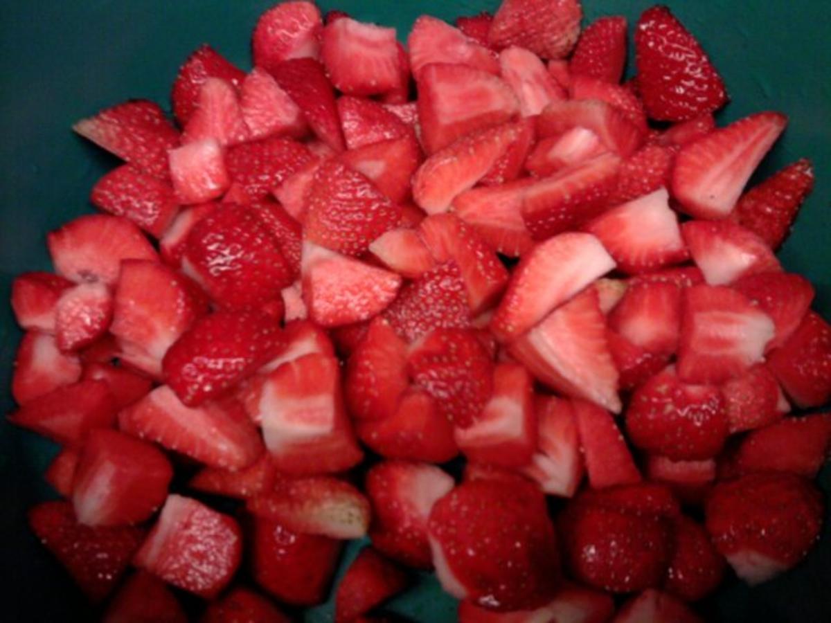 Erdbeer-Tiramisu-Torte - Rezept - Bild Nr. 3