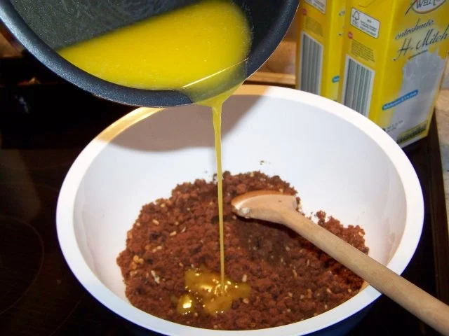 Rezept: Mousse-au-Cappuccino-Torte nach Dr. Oetker Bild Nr. 4 Mousse-au-Cappuccino-Torte nach Dr. Oetker - Rezept - Bild Nr. 4