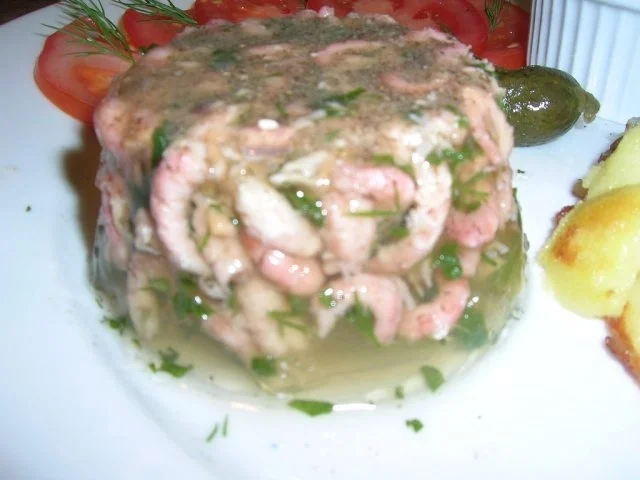 Rezept: Nordsee-Krabbensülze im Glas, mit Senf-Créme-fraiche an Bratkartöffelchen Bild Nr. 17 Nordsee-Krabbensülze im Glas, mit Senf-Créme-fraiche an Bratkartöffelchen - Rezept - Bild Nr. 17