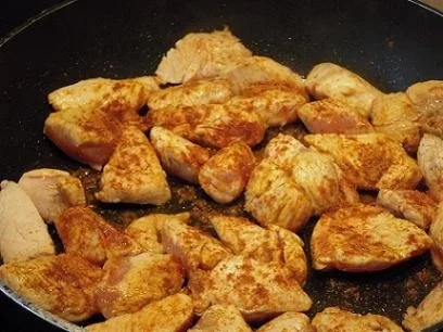 Putengulasch mit WOK-Nudeln - Rezept - Bild Nr. 2