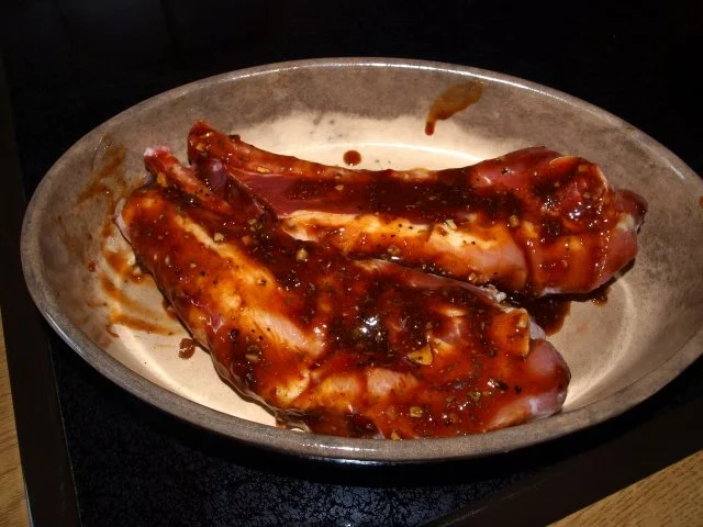 Marinierter Spanferkelnacken auf thailändische Art  (moo han dông) - Rezept - Bild Nr. 2