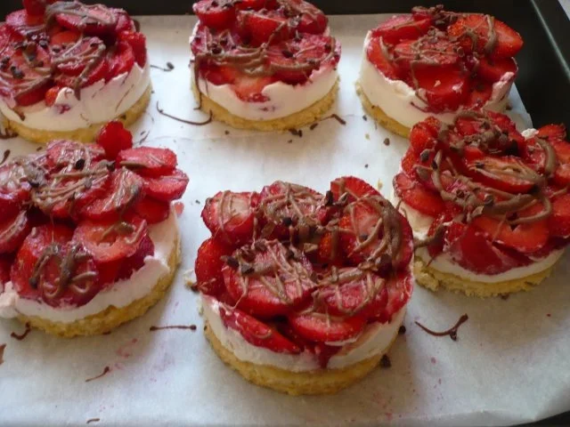 Rezept: Erdbeertörtchen Erdbeertörtchen - Rezept