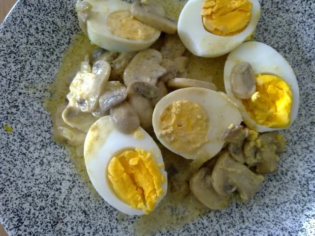 Eiergerichte: Eier - Frikassee mit Champignon - Rezept - Bild Nr. 2
