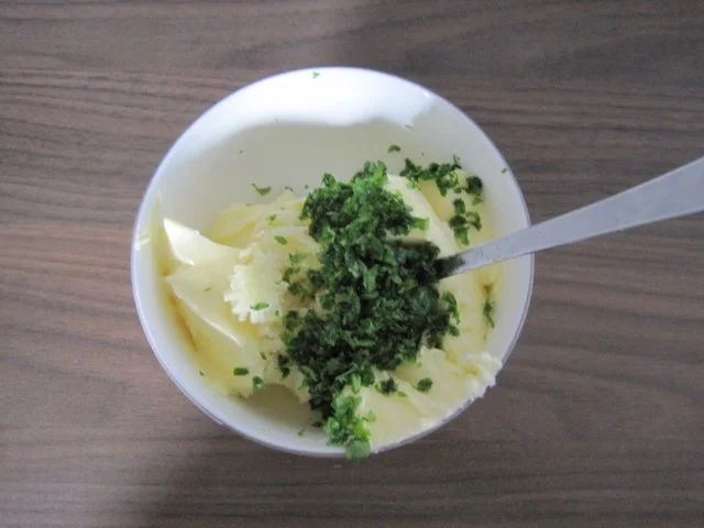 Rezept: Kräuterbutter Bild Nr. 5 Kräuterbutter - Rezept - Bild Nr. 5