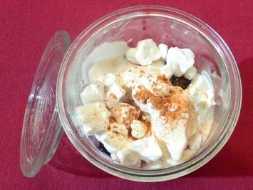 Rezept: Hausgemachtes Quarkeis mit Blaubeeren (Jörg Knör) Hausgemachtes Quarkeis mit Blaubeeren (Jörg Knör) - Rezept