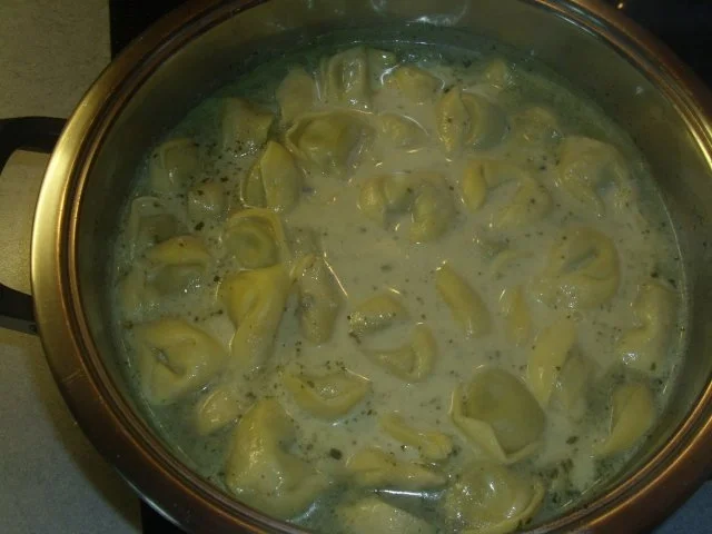 Rezept: Tortellini in Weisswein und Blauschimmelkäse Bild Nr. 4 Tortellini in Weisswein und Blauschimmelkäse - Rezept - Bild Nr. 4