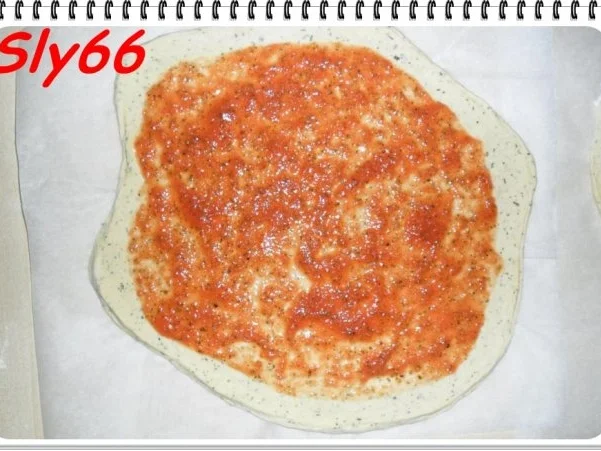 Pizza Tonno-Funghi - Rezept - Bild Nr. 12