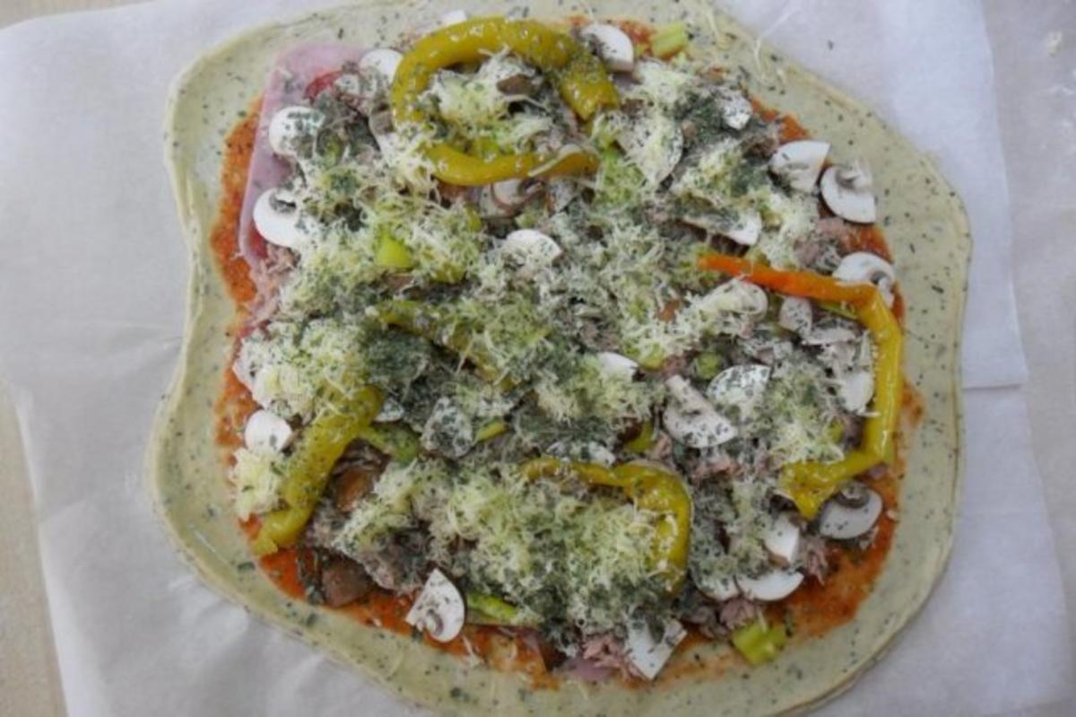 Pizza Tonno-Funghi - Rezept - Bild Nr. 18