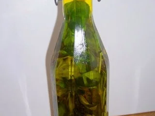 Gewürz: Kräuteröl "Italia" - Rezept