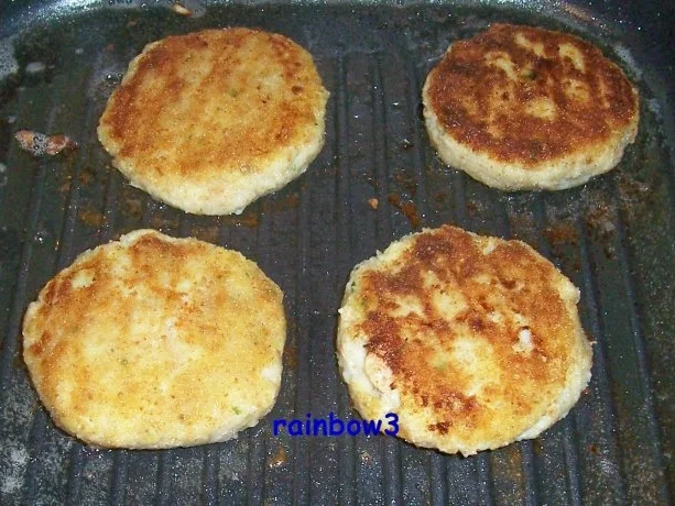 Rezept: Kochen: Fischfrikadellen mit Garnelen Kochen: Fischfrikadellen mit Garnelen - Rezept