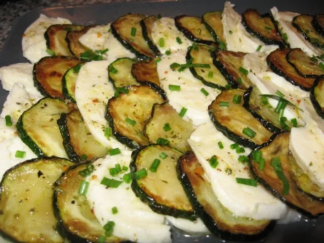 Zucchini-Mozzarella-Salat - Rezept