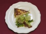 Quiche Lorraine an Salat mit Honig-Vinaigrette (Saskia Valencia) - Rezept