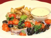 Tunfischsteak auf italienische Art mit Rosmarin-Kartoffelecken - Rezept