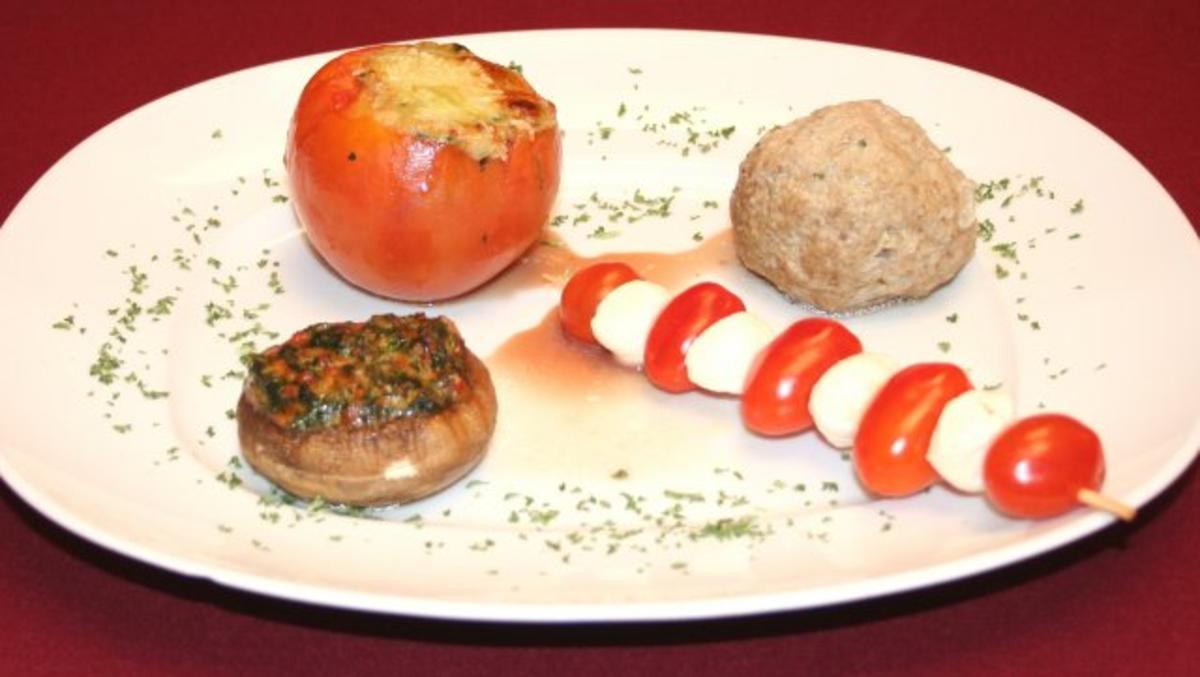 Gefüllte Tomaten, Champignons und Königsberger Klopse - Rezept