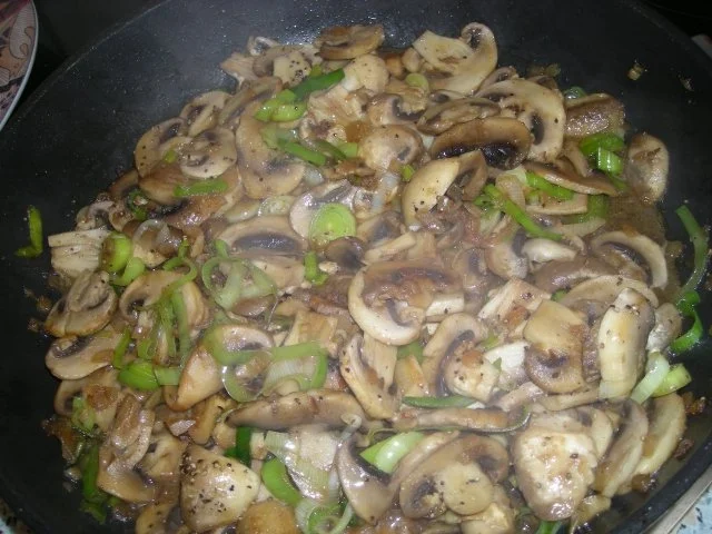 Frikadellen mit Championgemüse und Sesam - Rezept - Bild Nr. 4