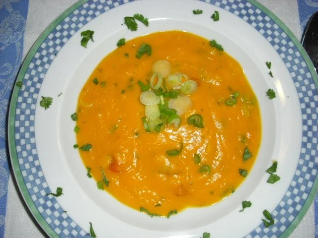 Rezept: Kokos - Kürbis - Koriander - Süppchen Kokos - Kürbis - Koriander - Süppchen - Rezept