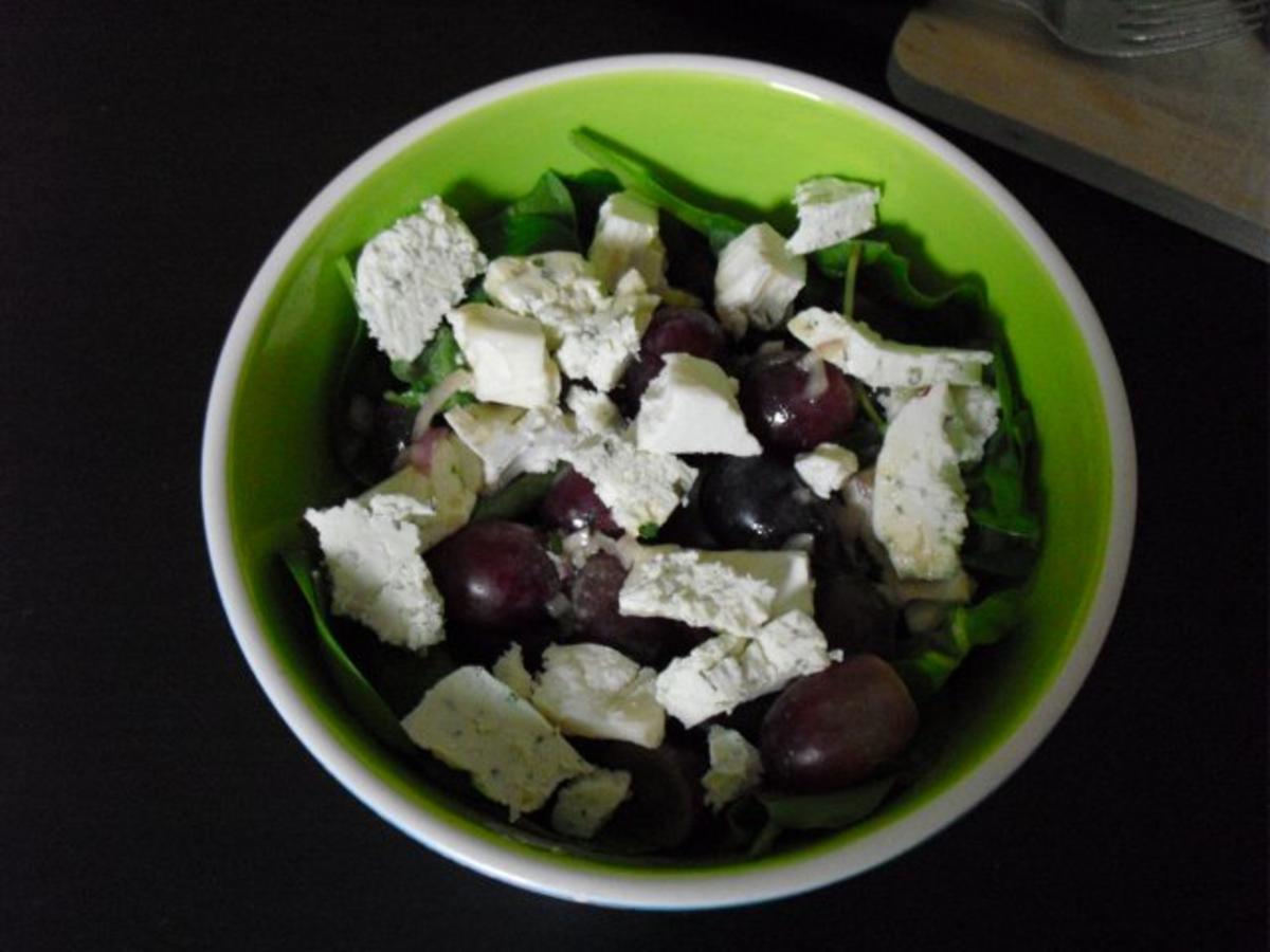 Salat mit Ziegenkäse und Trauben - Rezept - Bild Nr. 2