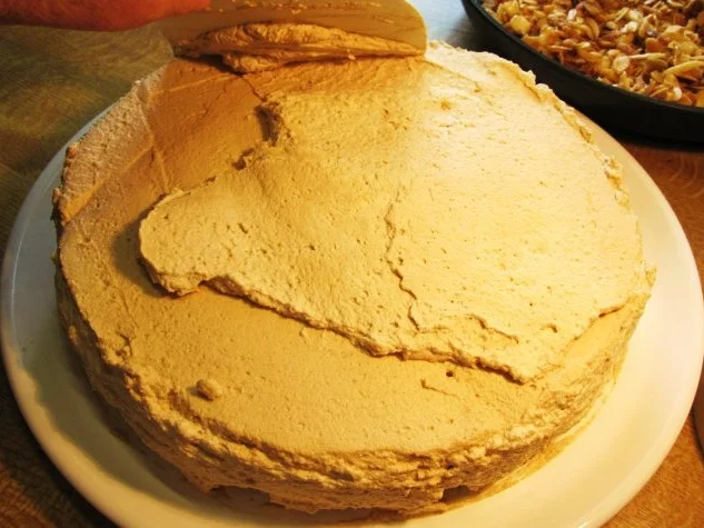 Nusstorte mit Cappucino-Sahne - Rezept - Bild Nr. 4