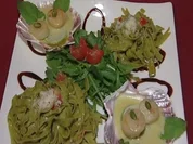 Jacobsmuscheln mit Minze und grünen Tagliatelle (Mia Gray) - Rezept