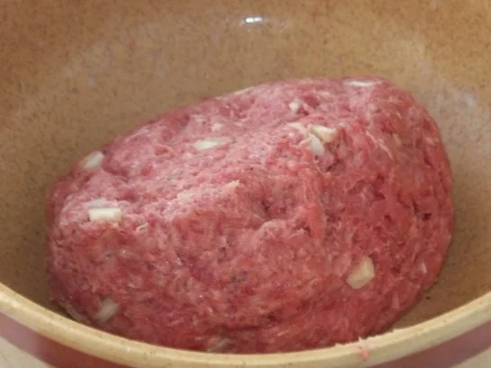 Hackfleischbratwurst mit Knoblauch und Kümmel - Rezept - Bild Nr. 2