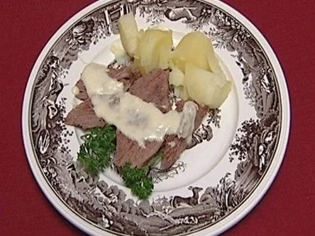 Rezept: Tafelspitz mit Meerrettich und Salzkartoffeln (Tony Marshall) Tafelspitz mit Meerrettich und Salzkartoffeln (Tony Marshall) - Rezept