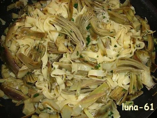 TAGLIATELLE AI CARCIOFI - Tagliatelle mit Artischockensauce - Rezept - Bild Nr. 12