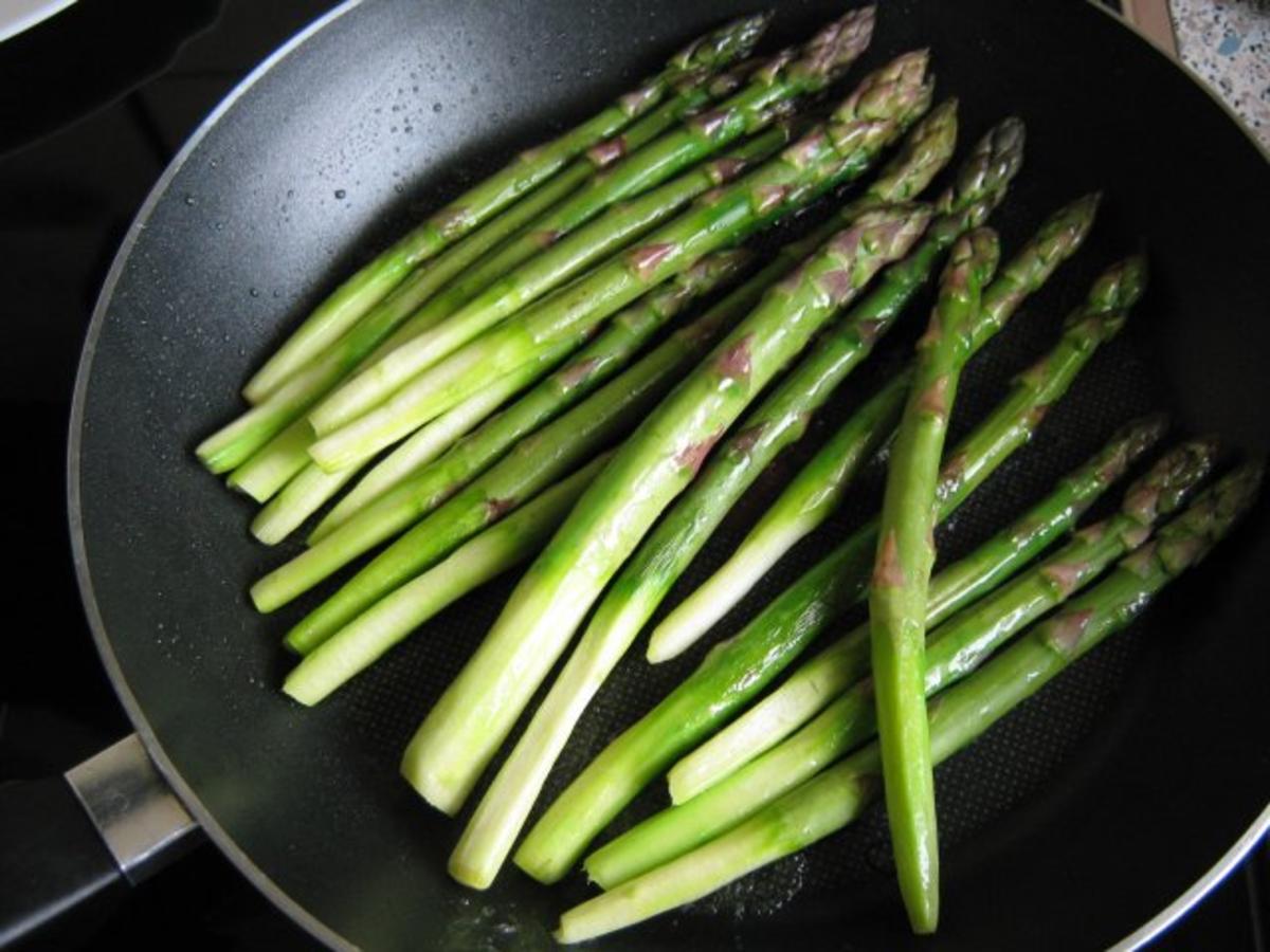 Gebratener Spargel, grün mit Jakobsmuscheln - Rezept - Bild Nr. 5