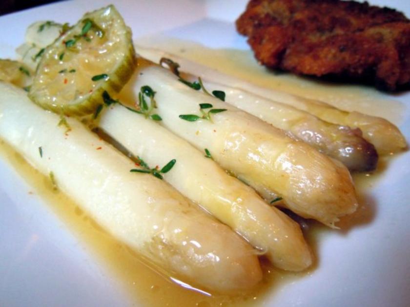 Thymian-Spargel mit Limetten-Honig-Ingwer-Sauce - Rezept - kochbar.de