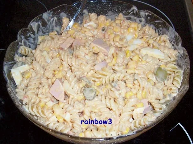 Salat: Nudelsalat mit Joghurt-Dressing - Rezept