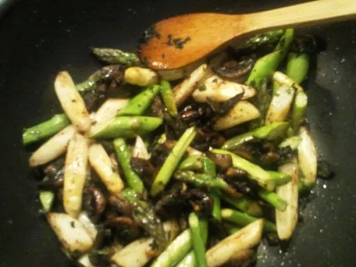 Vier Kostbarkeiten im mediterranen Wok - Rezept - Bild Nr. 6