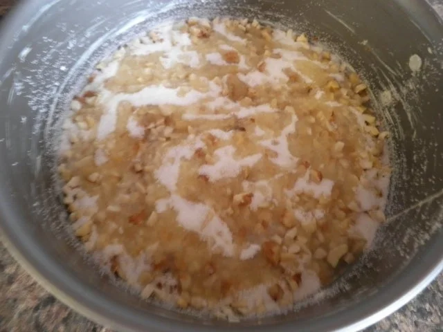 Kleiner Apfel - Nuss - Kuchen ... verkehrtrum ... - Rezept - Bild Nr. 2